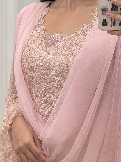 A Pink Lace Thoub